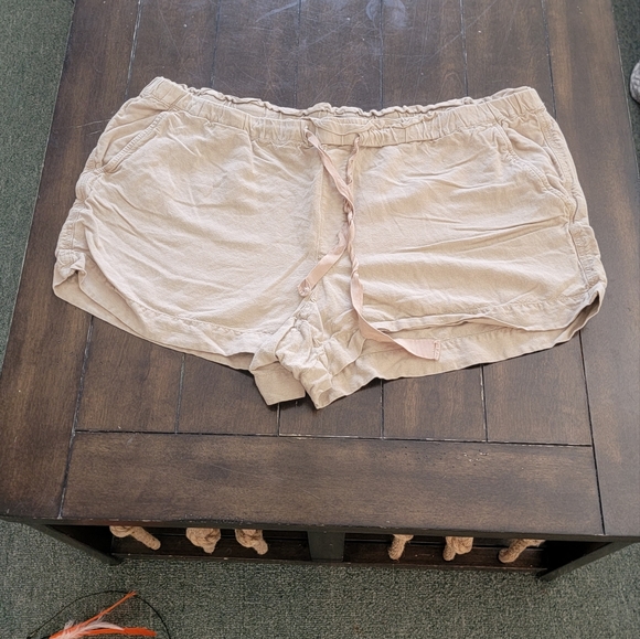 XL LOT OF 4 SHORTS AND 2 T-SHIRTS O'NEILL  RIP CURL,  LOFT , OLD NAVY - Picture 4 of 16